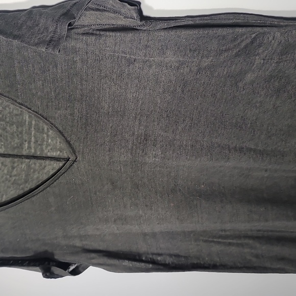 Divided Grunge Distressed Black Asymmetrical Hem V-Neck Top - Picture 2 of 8